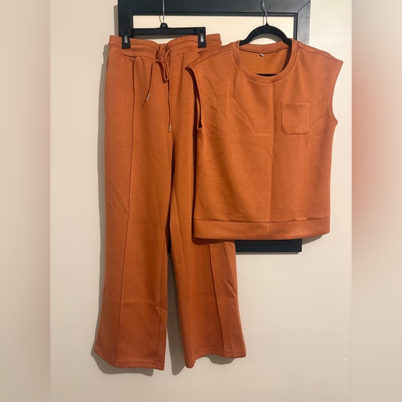 Unbranded Sleeveless Two-Piece Tracksuit - NWOT - Picture 7 of 17